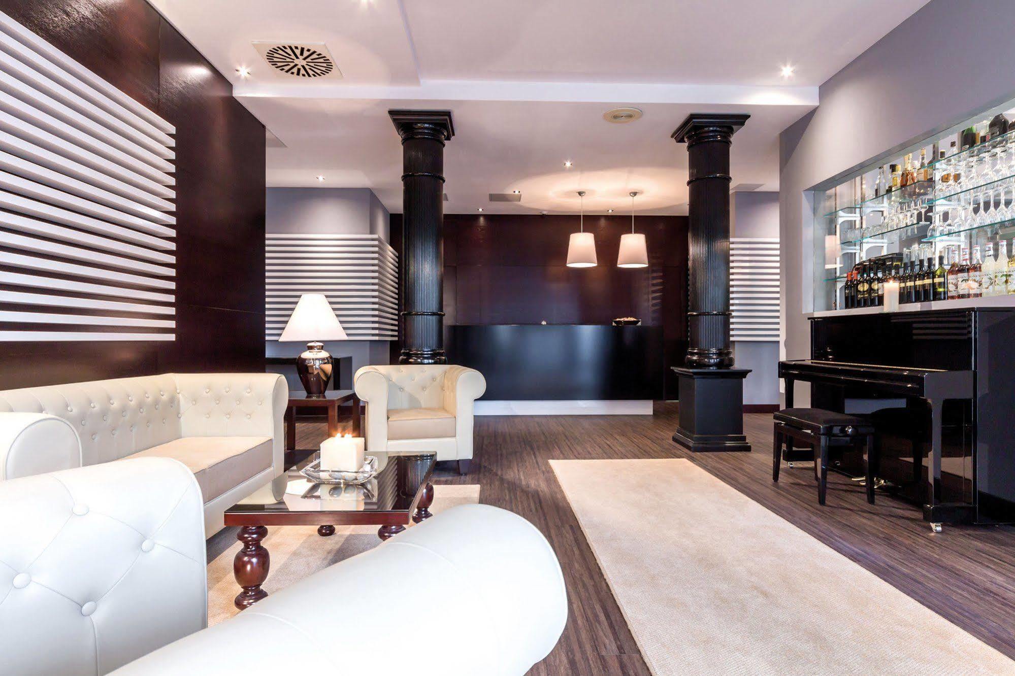 Hotel Am Blauen Wunder 3*